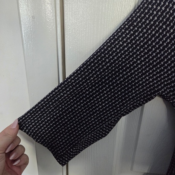 MaxMara Italy Black White Geometric Print V-Neck Faux Wrap Dress Sz 48 $640 MSRP - Picture 2 of 6